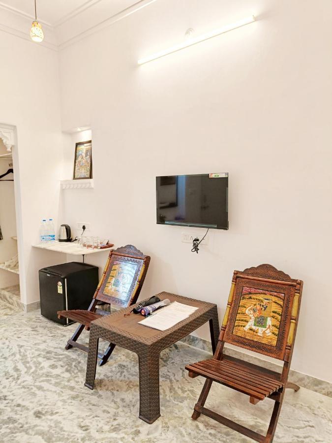 Prakash Ji'S Haveli -Luxurious Lakeside Retreat- 호텔 우다이푸르 외부 사진