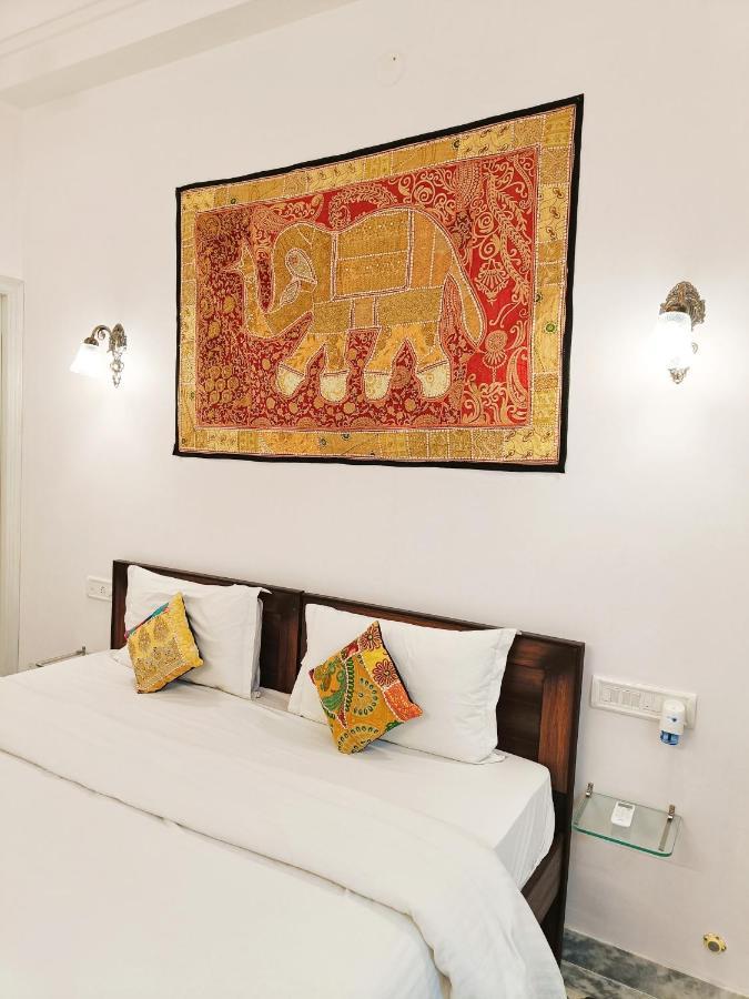 Prakash Ji'S Haveli -Luxurious Lakeside Retreat- 호텔 우다이푸르 외부 사진