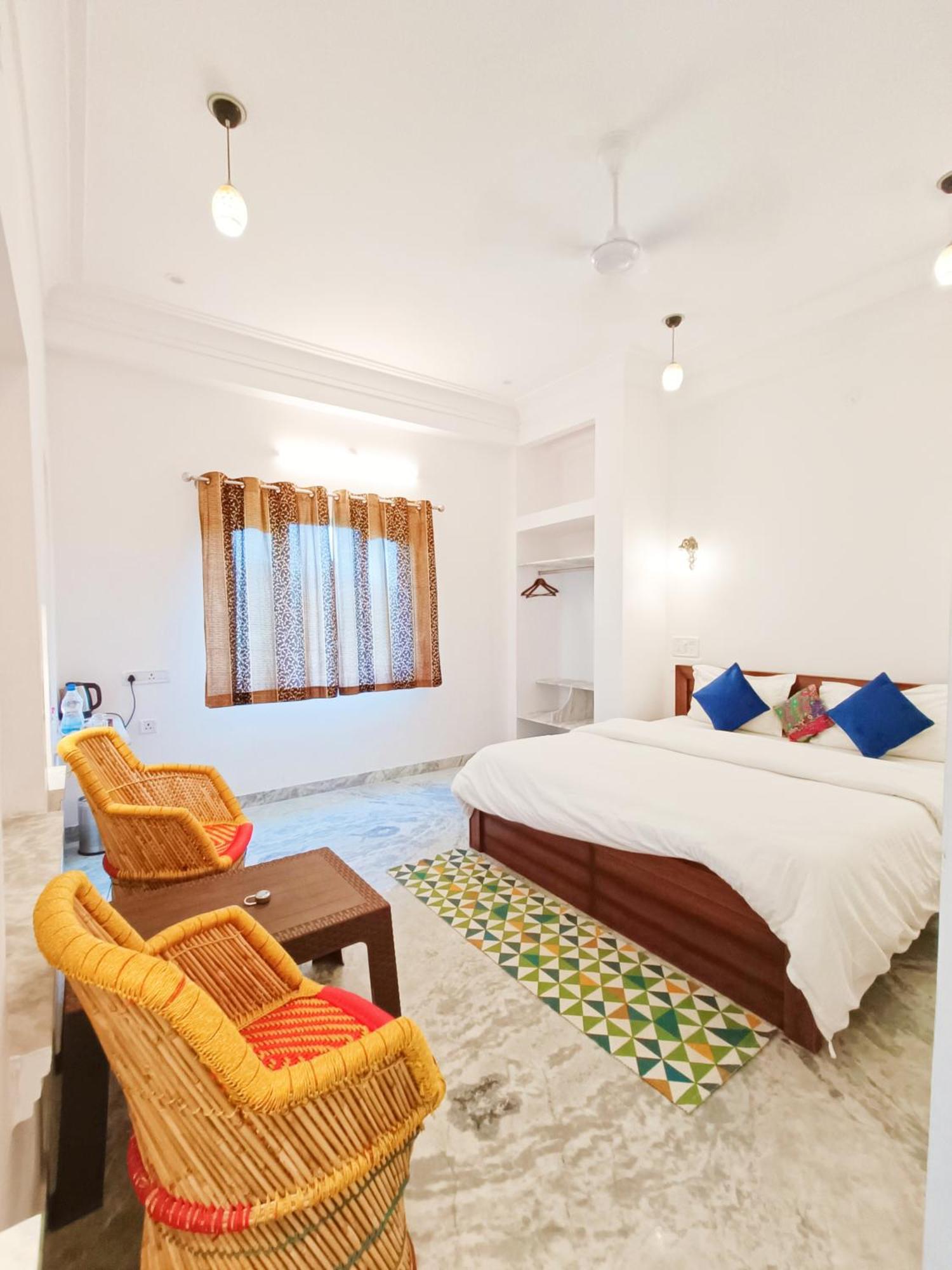 Prakash Ji'S Haveli -Luxurious Lakeside Retreat- 호텔 우다이푸르 객실 사진